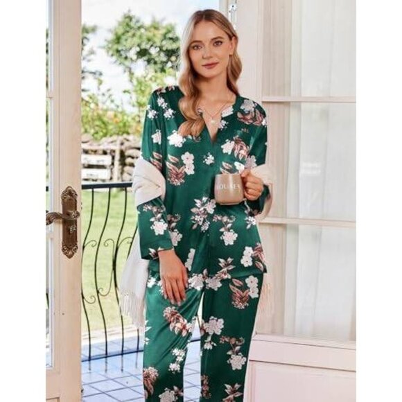 Women's 2-Piece Silk Satin PJs- Comfy Long Sleeve Sleep & Lounge Set Medium - Picture 3 of 6